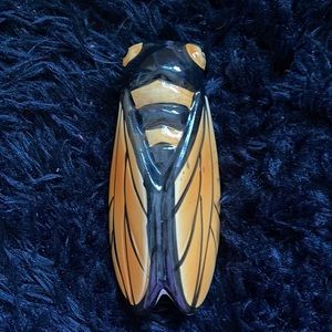 French cicada decoration black/yellow.